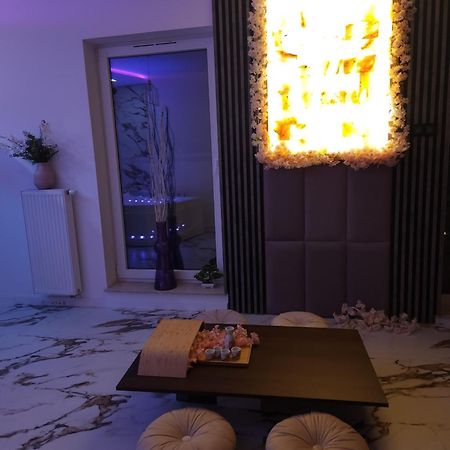 New In Gdansk! Red Room In The Heart Of Gdansk - Bdsm - With A Luxury Jacuzzi And Access To A Sauna Gdańsk Exterior foto